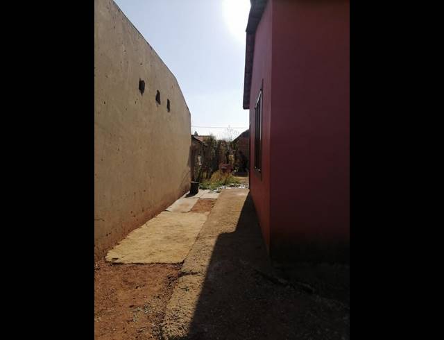 2 BEDROOM HOUSE FOR SALE IN VILLA LIZA